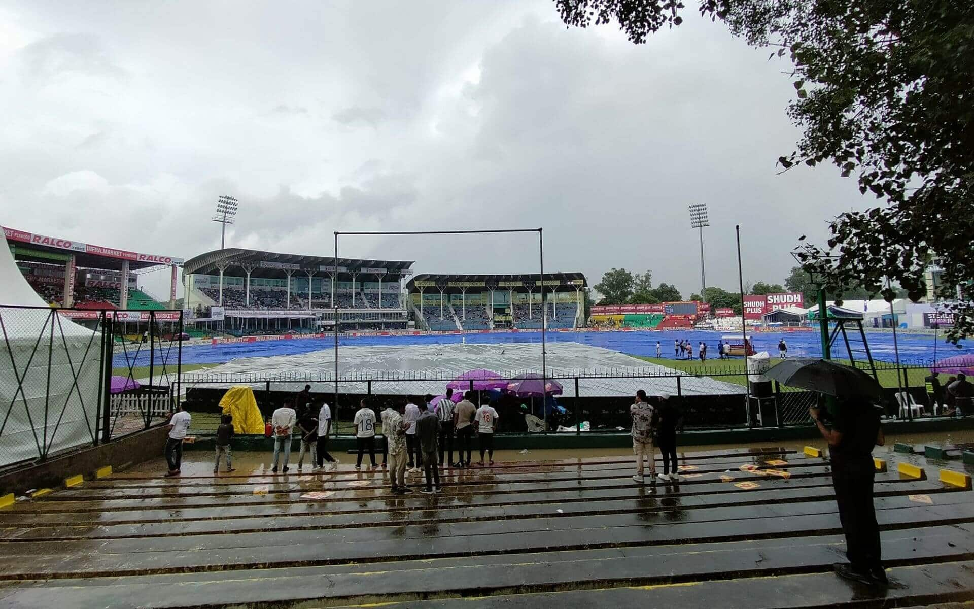 Play for Day 3 has been called off [Source: @baua_bhaiya_002/X.com]